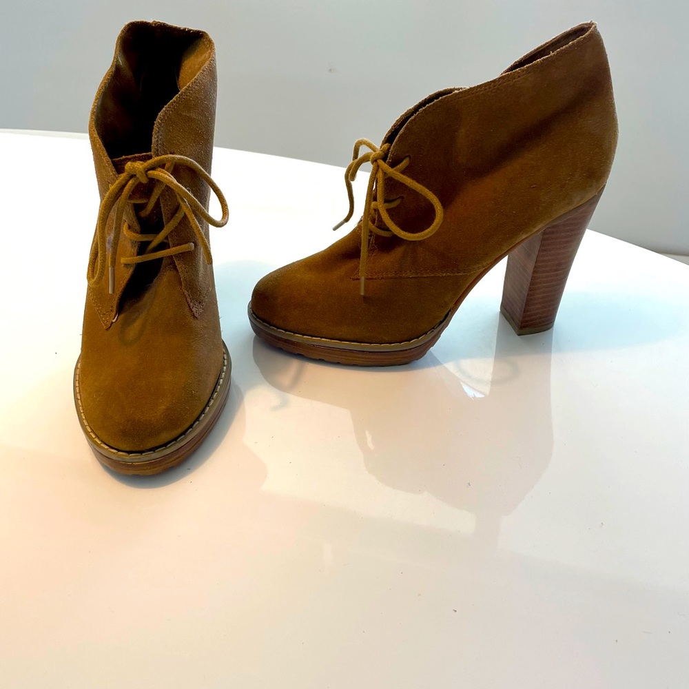 Aldo suede camel high heel bootie size 38.
